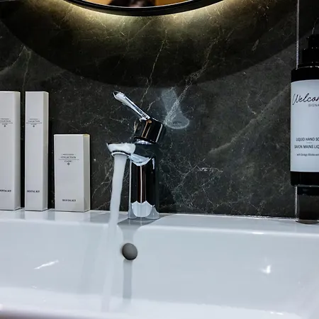 Mece 4* Tirana