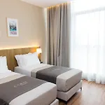 Mece 3* Тирана